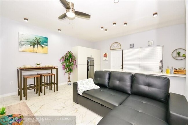 Foto del edificio - 824 NE 4th St
