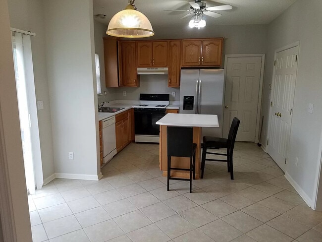 Building Photo - Room in Single Family Home on Blueshot Ct