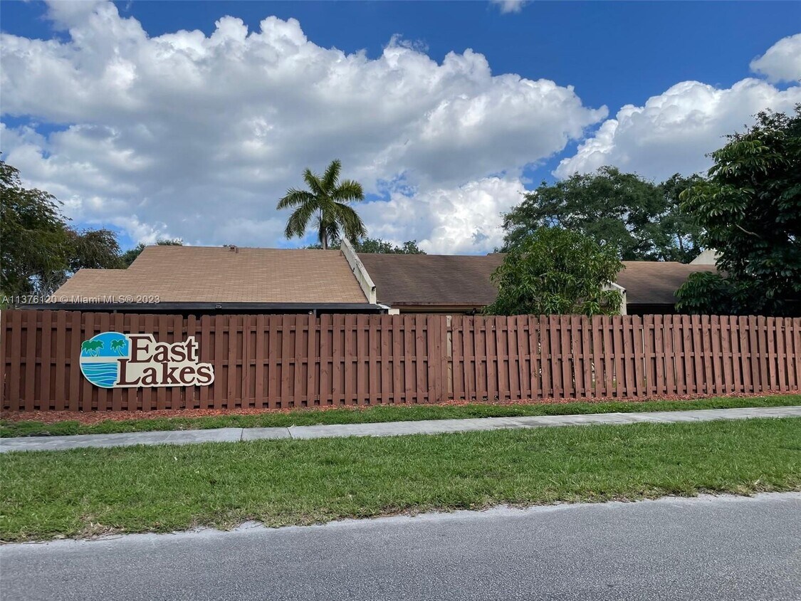 9871 NW 16th St, Pembroke Pines, FL 33024 House Rental in Pembroke