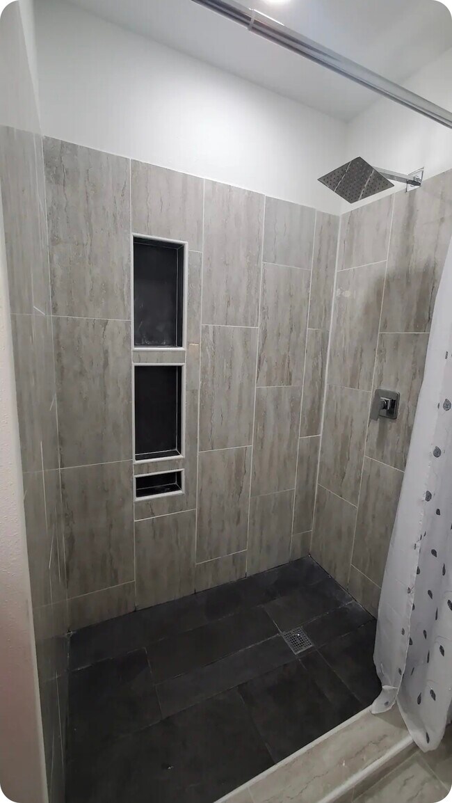 Foto del edificio - 8190 US Highway 2