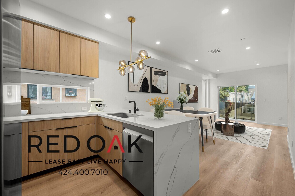 Primary Photo - 2001 Vista Del Mar Ave