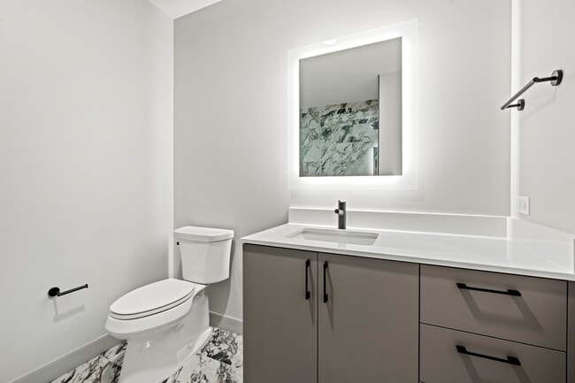 Foto del edificio - 1096 W Van Buren St