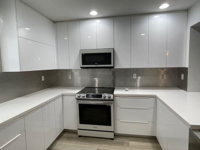 Foto del edificio - 250 NE 20th St