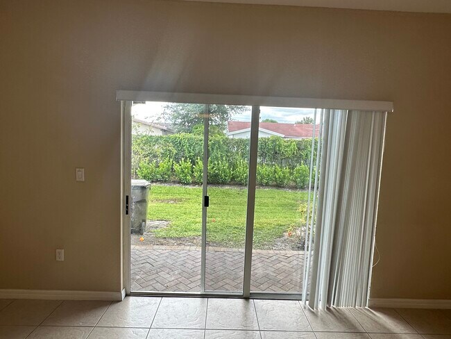 Foto del edificio - 3530 NW 29th Ct