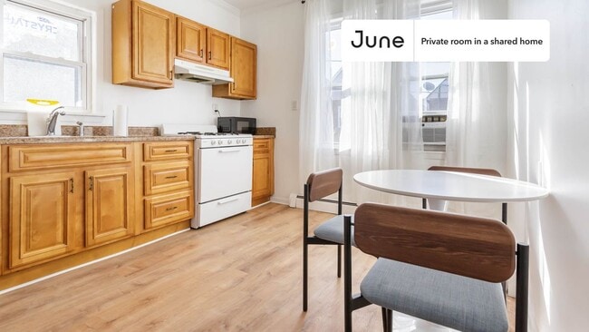 Foto del edificio - Room in Shared 4 bed/1 bath home