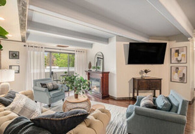 Foto del edificio - Cute 2 Bed Condo in Old Town
