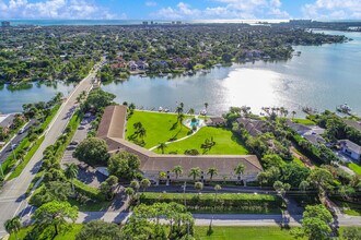 Building Photo - 478 Tequesta Dr