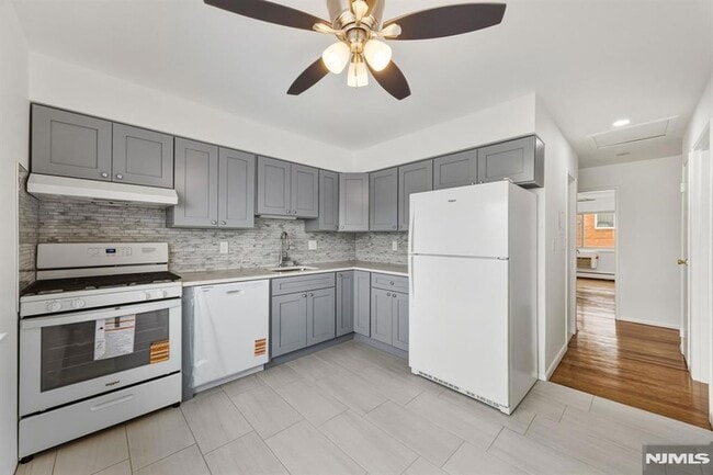 Building Photo - 1474 68th St