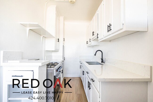 Foto del edificio - 706 N St Andrews Pl