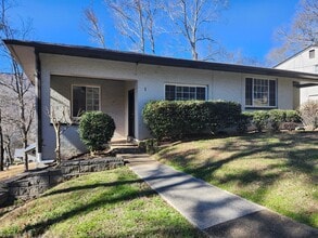 Building Photo - 4911 Sunnyside Ave