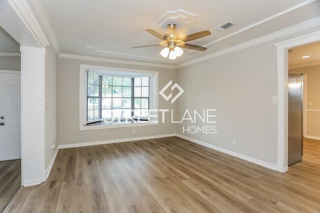 Foto del edificio - NOW OFFERING THE FIRST FULL MONTH FREE IF ...