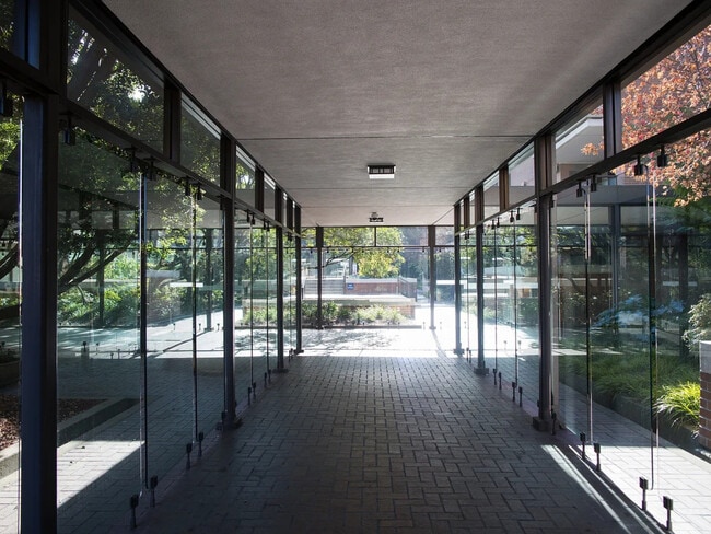 Building Photo - 101 Lombard St