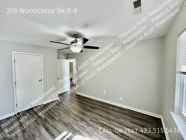 Building Photo - 208 Woodcreek Rd