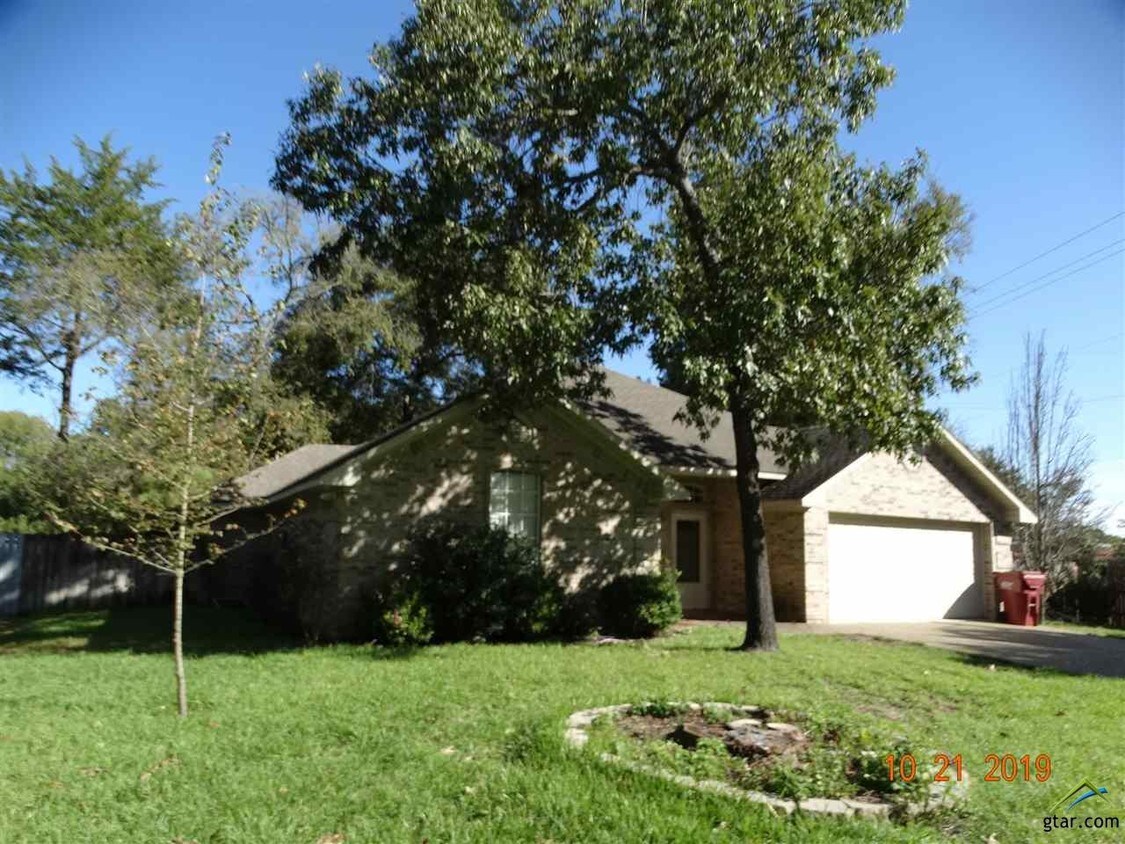100 Cedar Ln, Chandler, TX 75758 House Rental in Chandler, TX