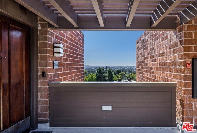 Building Photo - 1033 Carol Dr
