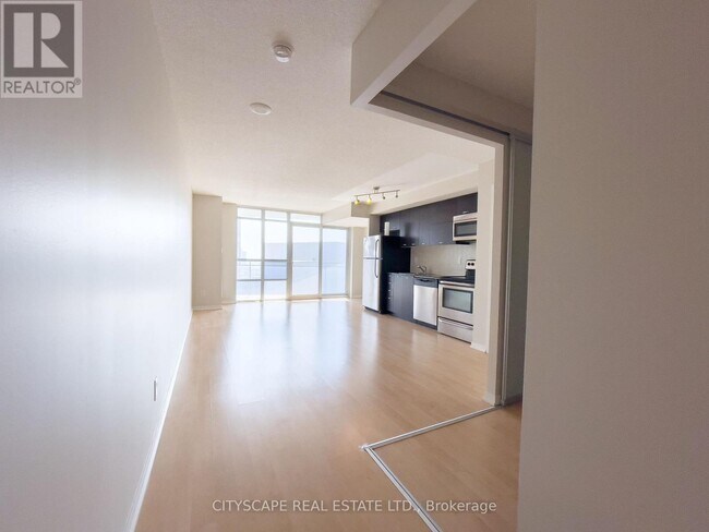 Photo du bâtiment - 38-1438 Joe Shuster Way
