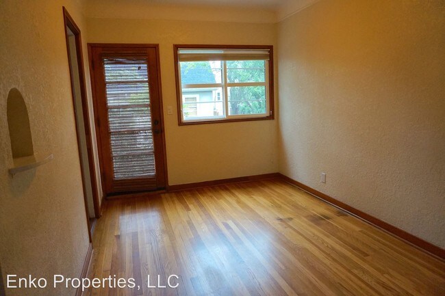 Foto del edificio - 2025 SE Caruthers St