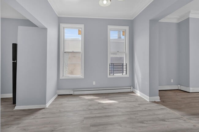 Building Photo - 149 Bowers St