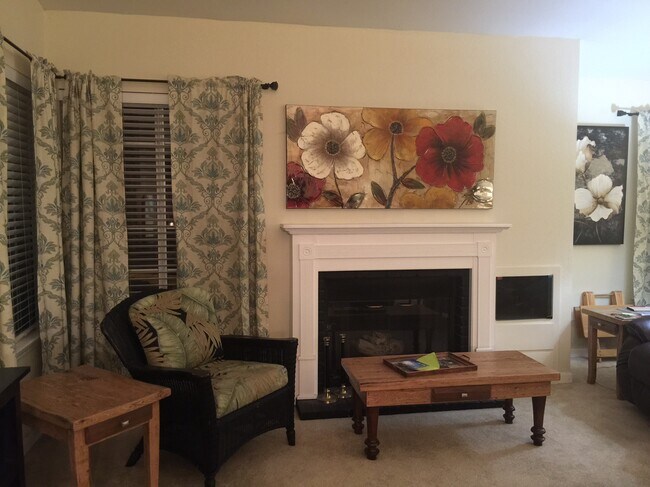 Foto del edificio - 10665 Cherry Hills Dr