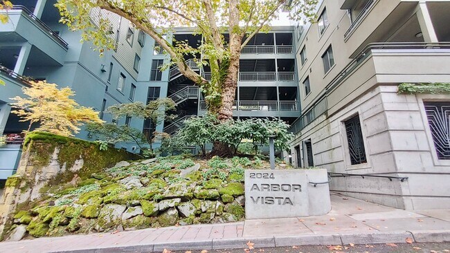 Foto del edificio - This Beautiful 2 Bedroom 2 Bathroom Condo ...