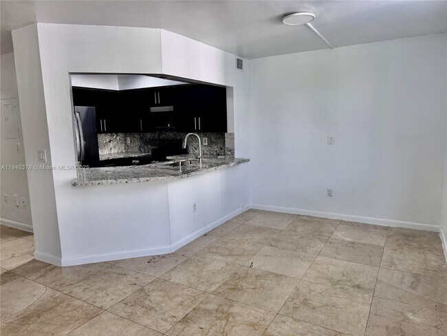 Foto del edificio - 8255 SW 152nd Ave