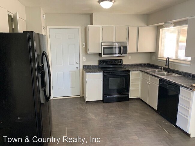 Building Photo - 4 br, 2 bath House - 4575 Monica Drive