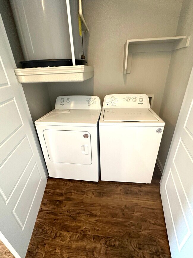 Foto del edificio - 27040 U.S. 380 Apt #B1, Aubrey, TX 76227 - 2 BR 2 BA condo