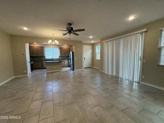 Foto del edificio - 1784 N 208th Ave