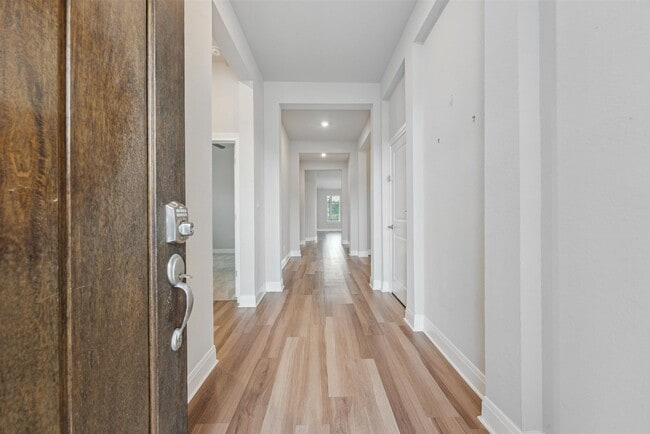 Building Photo - Your Ideal Home Awaits: Spacious 3/2 Bedro...
