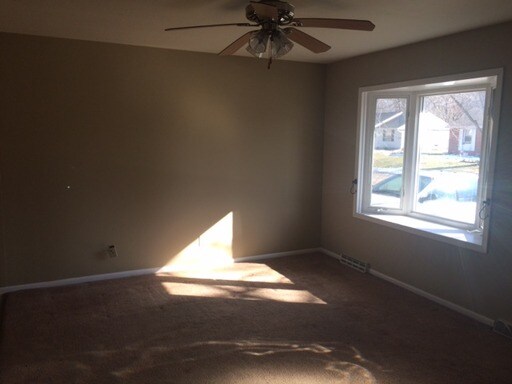 Building Photo - 410 Alden Dr