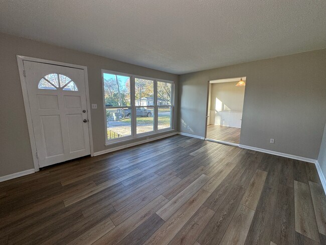 Foto del edificio - 2052 E 42nd St