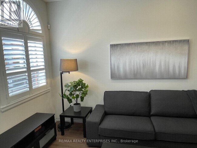 Photo du bâtiment - 845 2nd Ave E