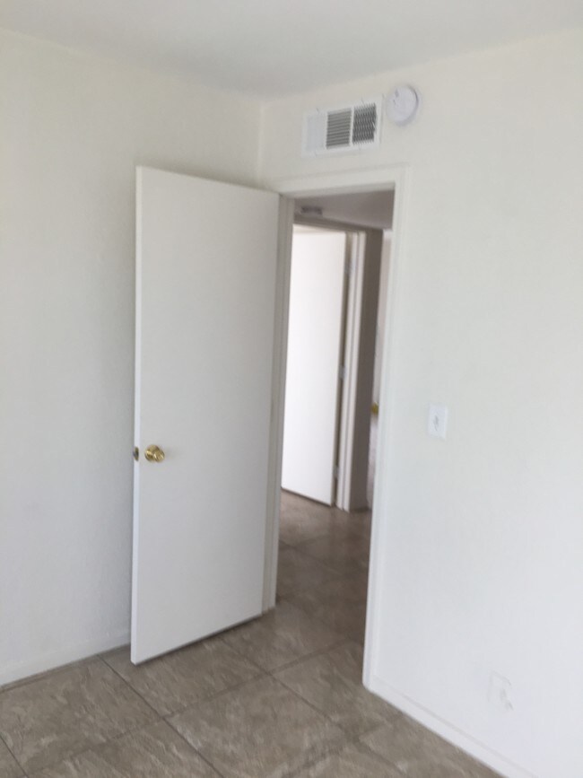 Bedroom - 5304 Redberry St