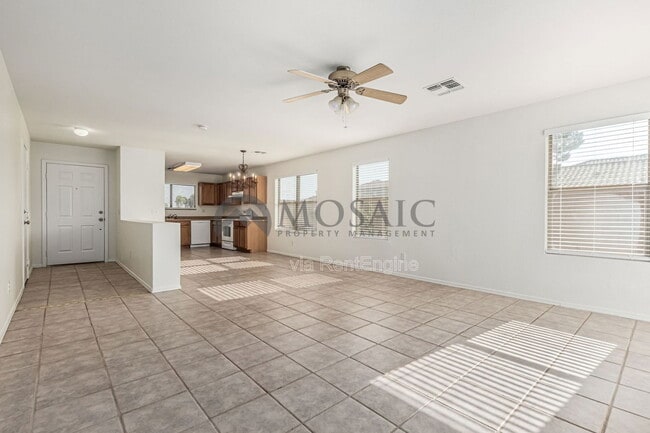 Foto del edificio - 1543 S Danielson Way
