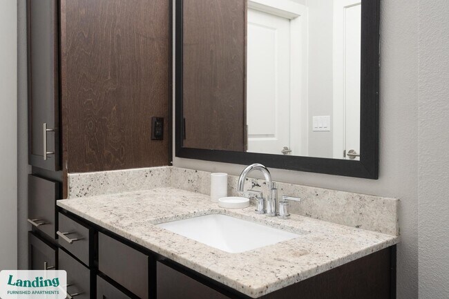 Foto del edificio - 4300 Cromwell Dr