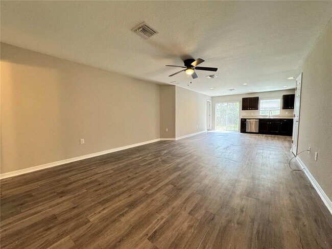 Foto del edificio - 3127 24th St W