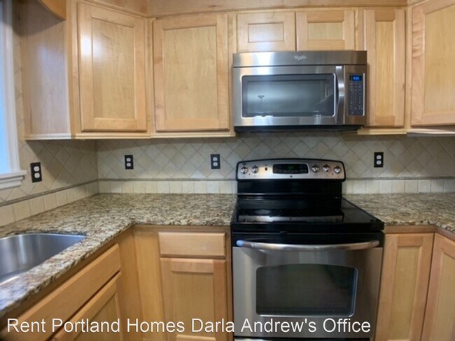 Building Photo - 3 br, 2 bath House - 943 SW Elmonica Place