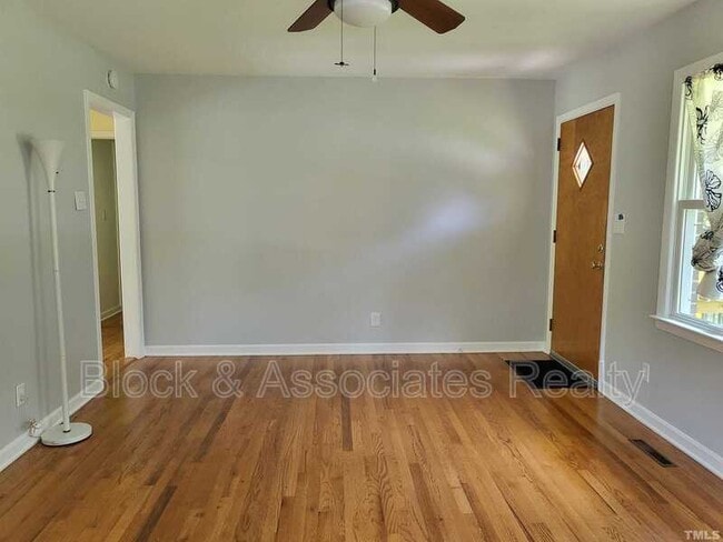 Building Photo - 2104 Balboa Rd