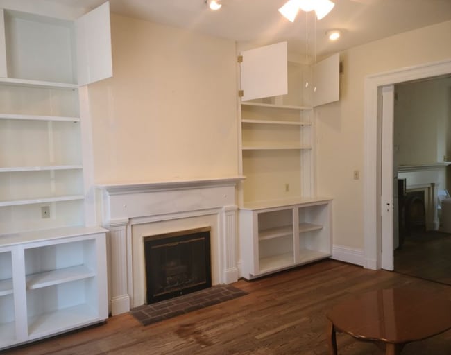Living room, another view - 27 N New St