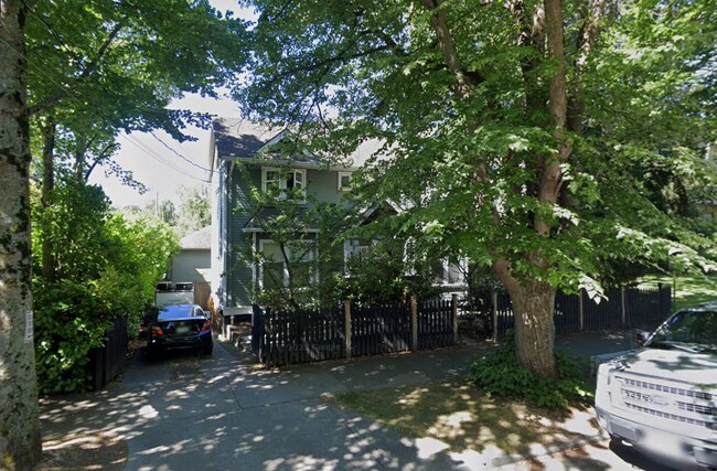 Building Photo - 965 Humboldt St