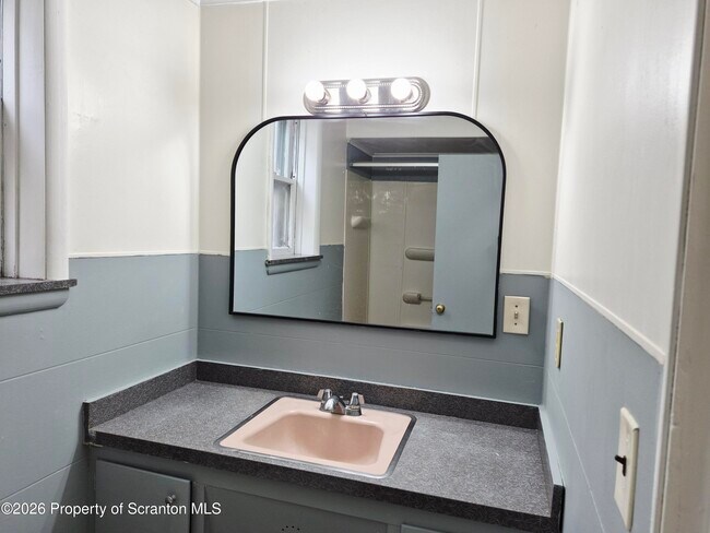 Foto del edificio - 70 Green Pl