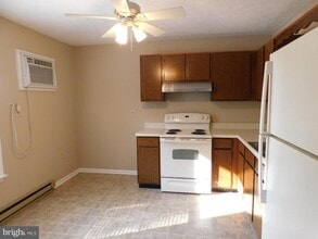 Building Photo - 2924 Packer St