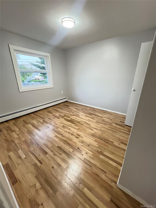 Foto del edificio - 2803 Sampson Ave