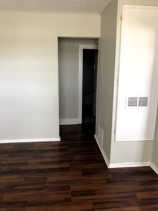 Foto del edificio - 701 E 14th St