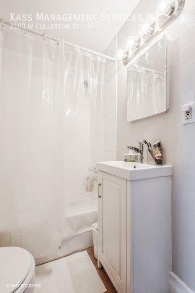 Building Photo - Sunny Pilsen 2 Bed- blocks away from Harri...