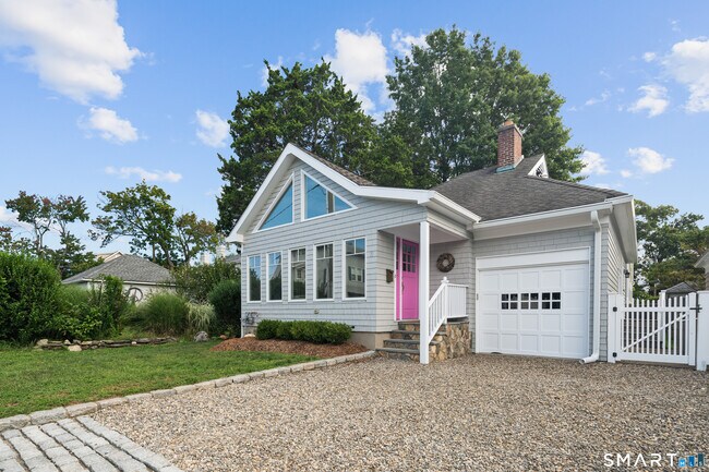 Building Photo - 6 Park Ln