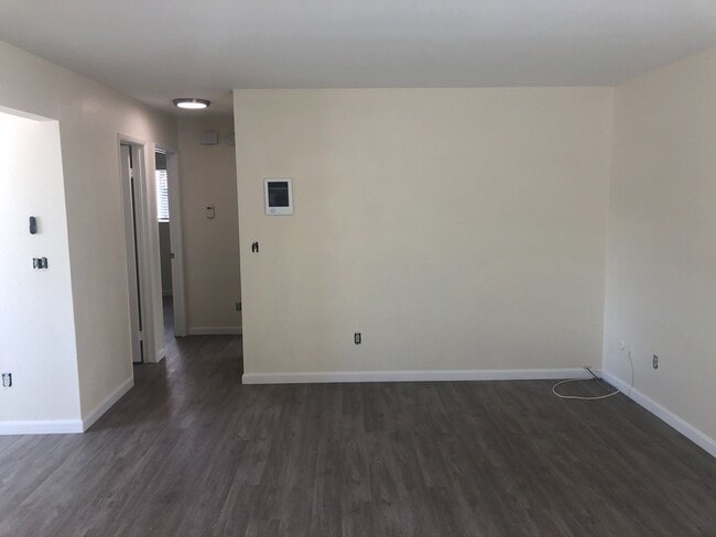 Foto del edificio - 4670 Kensington Dr