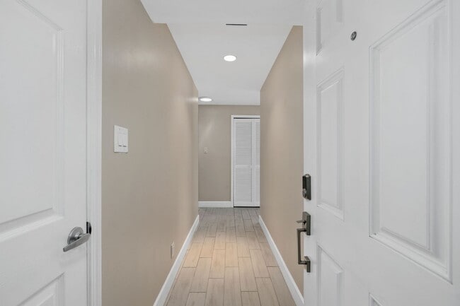 Foto del edificio - Desirable 3 bed 2 bath Alta Heights Condo