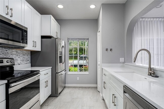 Building Photo - 208 Cape Harbour Loop