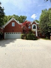 Building Photo - 2438 Kings Arms Dr
